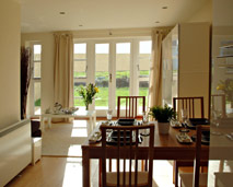 Bay Retreat Villas dining room